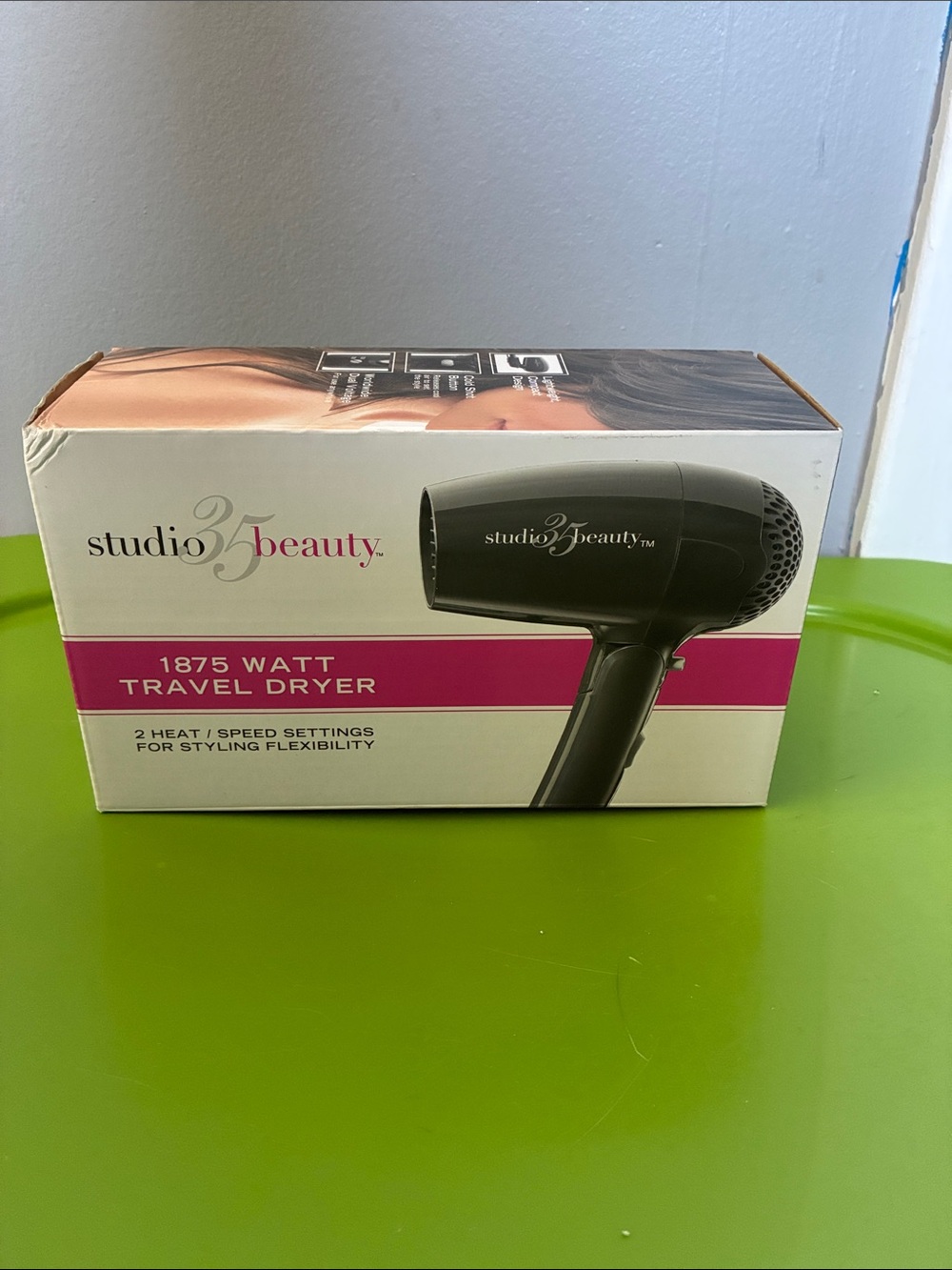 NIP Studio 35 Beauty 1875 watt travel hair dryer